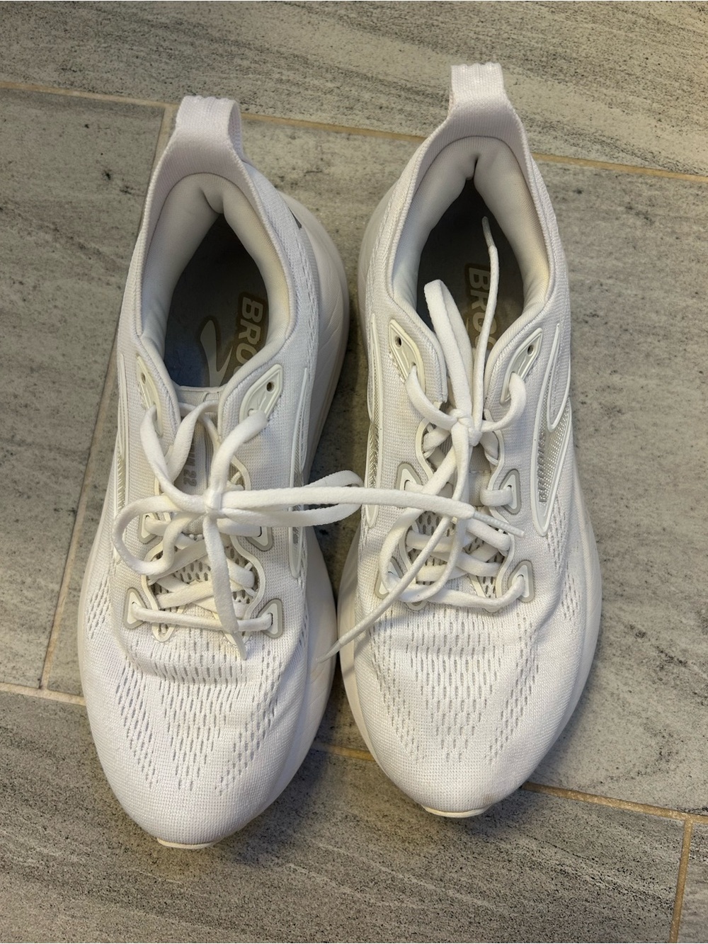 Brooks Glycerin 22 Runners 🤍🏃🏼‍♀️ - Picture 5 of 9